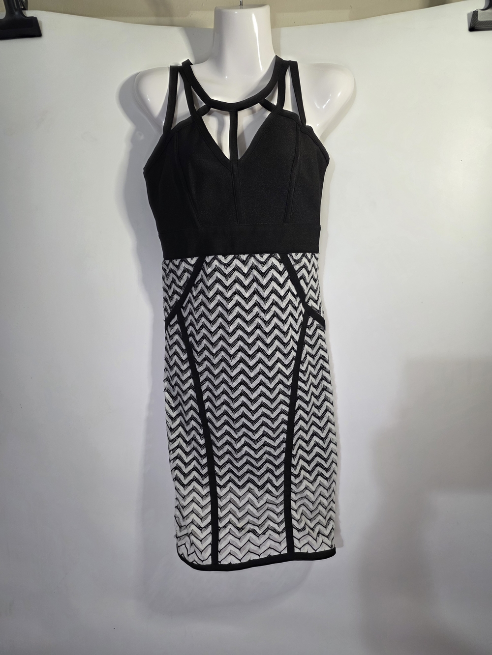WOW couture Black and White Strappy Chevron Mini Dress Size M.